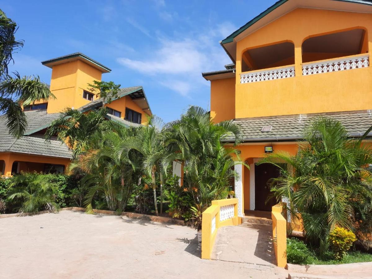 Golden Duranta Villas Ukunda Luaran gambar