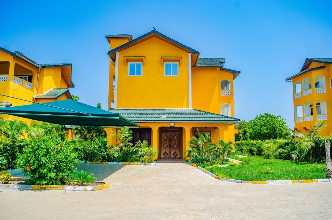 Golden Duranta Villas Ukunda Luaran gambar